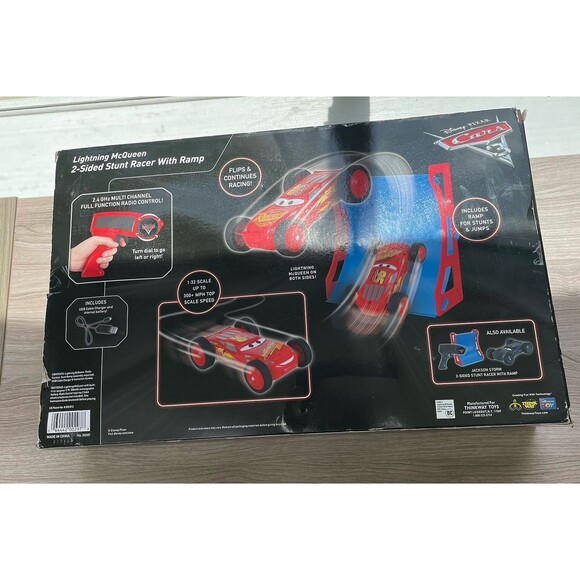 Disney Pixar Cars 3 Red Lightning McQueen 2-Sided RC Stunt Racer & Ramp TRU Excl - Picture 3 of 12